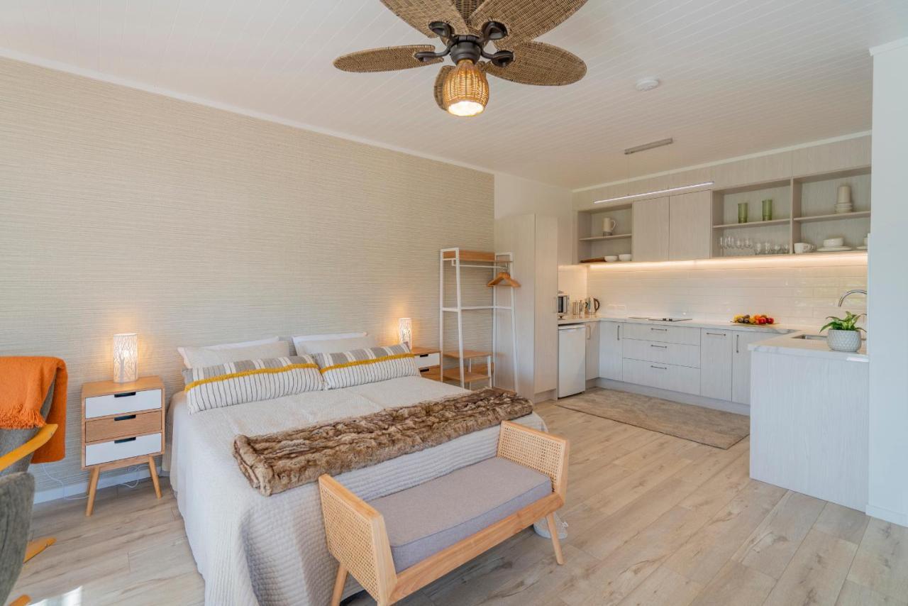 On The Point Apartment Whitianga Bagian luar foto